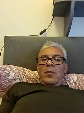Picolo4111 online show from 2, 10, 2025