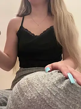 Holly-Glamour online show from 21, 3, 2025