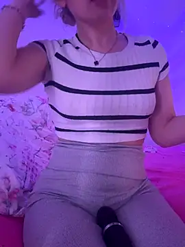 Holly-Glamour online show from 17, 12, 2025