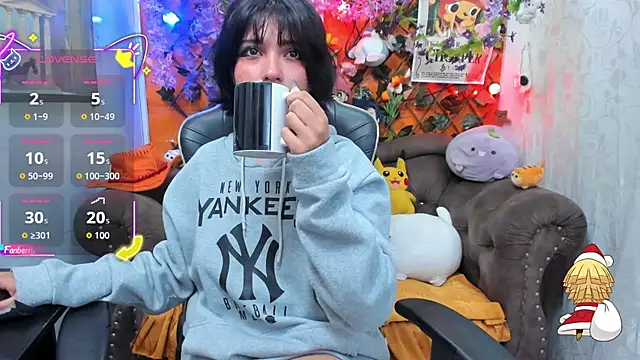 Snapshot of ravenn_20 chatting on 20, 12, 2025 ravenn 20 online show from 20, 12, 2025