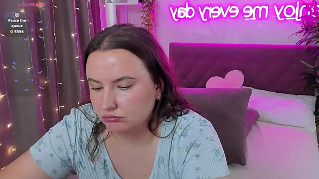 FeralPeach online show from 14, 7, 2026