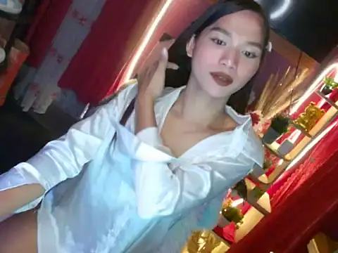 Snapshot of Ur_dreamgurl05 chatting on 23, 12, 2025 Ur dreamgurl05 online show from 23, 12, 2025