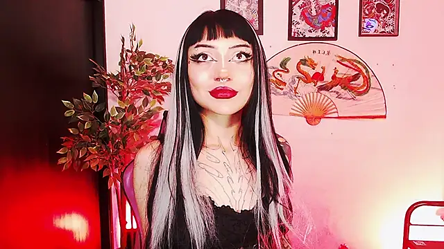 Snapshot of catipetite chatting on 13, 5, 2026 catipetite online show from 13, 5, 2026