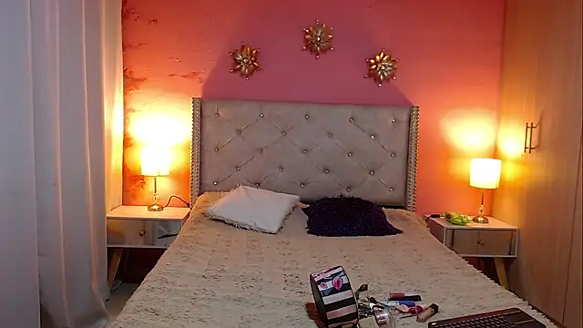 Kim and Mia online show from 11, 1, 2026