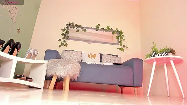 thais dreams online show from 17, 2, 2025