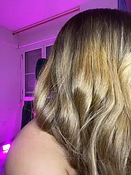 Agnescruzz online show from 15, 3, 2026