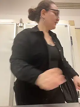 peachgirlmartyna online show from 25, 3, 2026