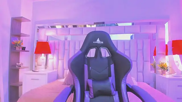 mariiahneedles online show from 13, 2, 2026