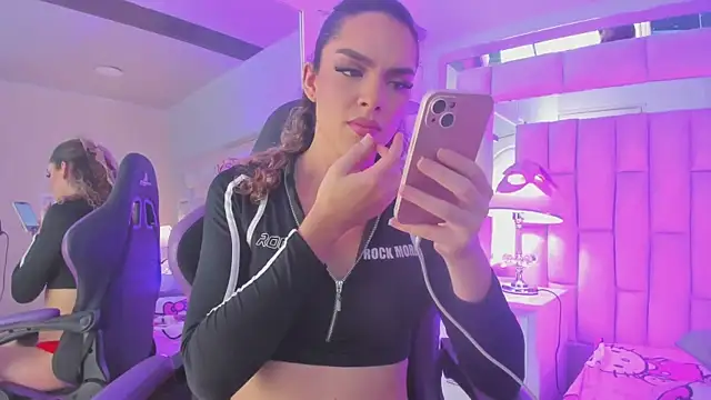 Snapshot of mariiahneedles chatting on 3, 5, 2026 mariiahneedles online show from 3, 5, 2026