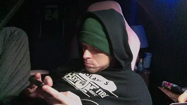 Snapshot of traejddd chatting on 28, 5, 2026 traejddd online show from 28, 5, 2026