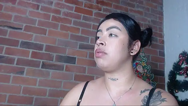 salome  hills1 online show from 7, 1, 2025