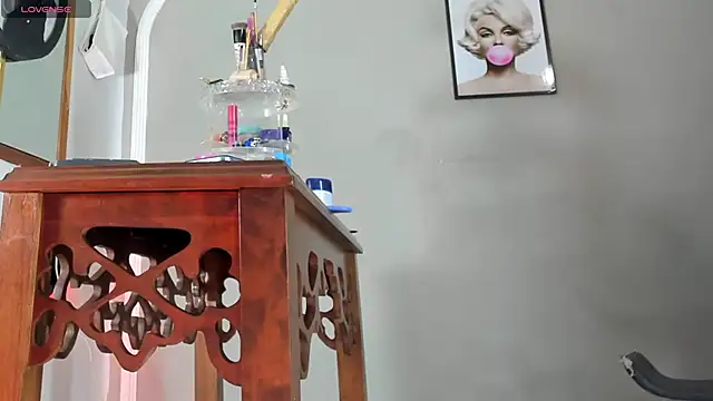 Jimena Grey online show from 11, 11, 2025