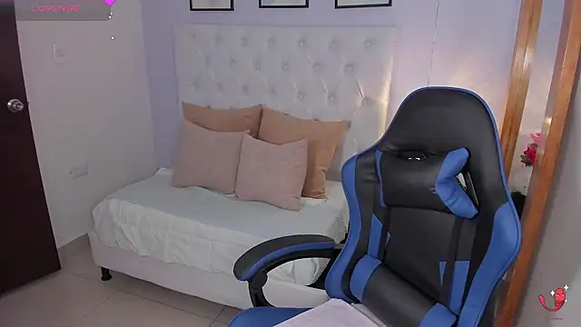 kitty kayo online show from 11, 2, 2026