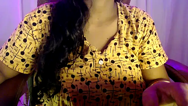 Snapshot of Prita07 chatting on 10, 9, 2025 Prita07 online show from 10, 9, 2025