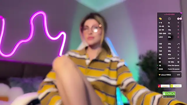 ellie miu online show from 21, 12, 2024