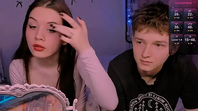 CoddleWeeper  online show from 4, 4, 2026