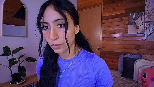 amber curly online show from 15, 4, 2026