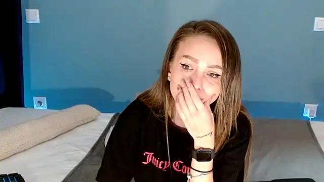 AnnaMaee online show from 11, 1, 2025