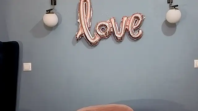 AnnaMaee online show from 15, 3, 2025