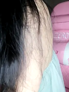 Snapshot of _Linez_ chatting on 16, 3, 2025  Linez  online show from 16, 3, 2025