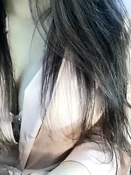 Snapshot of _Linez_ chatting on 1, 12, 2025 Linez online show from 1, 12, 2025