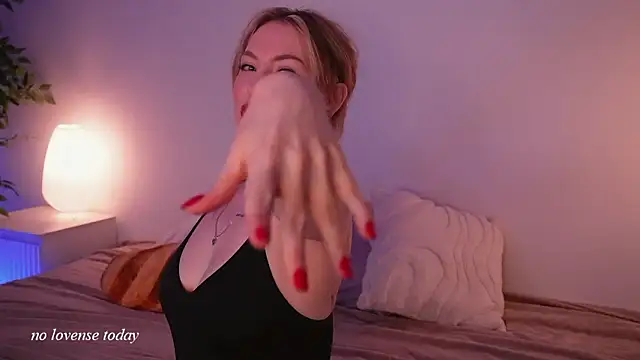 kris69kiss online show from 2, 2, 2026