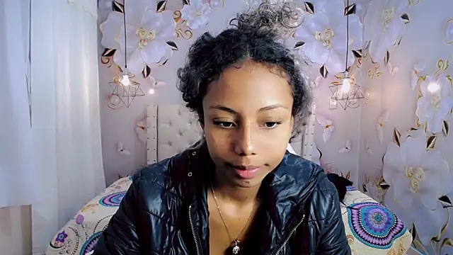 jasmin brunette  online show from 12, 12, 2024