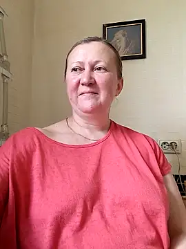 Snapshot of blondyaguar chatting on 19, 6, 2026 blondyaguar online show from 19, 6, 2026