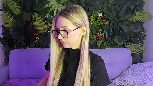 Horny Blond online show from 7, 2, 2026