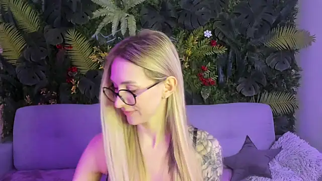 Horny Blond online show from 8, 2, 2026