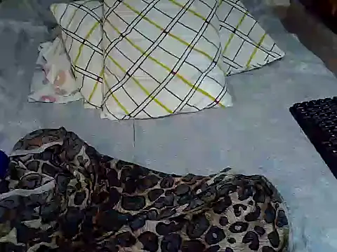 Queen petite  online show from 22, 11, 2025