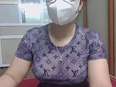 Snapshot of MaiHuong77 chatting on 16, 10, 2025 MaiHuong77 online show from 16, 10, 2025