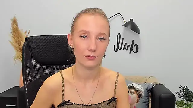 Snapshot of LolaWilsons chatting on 21, 3, 2025 LolaWilsons online show from 21, 3, 2025