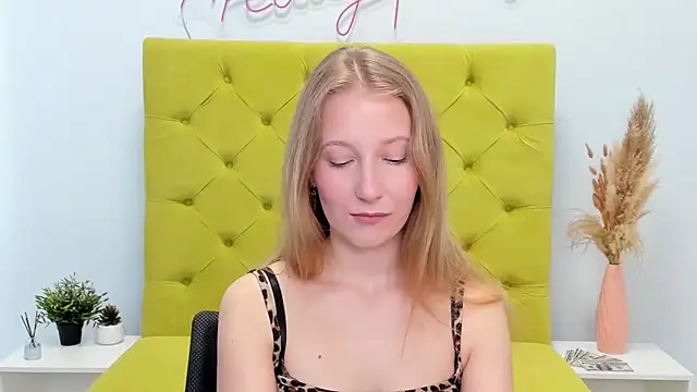 LolaWilsons online show from 6, 4, 2026