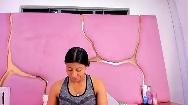 VaneLin18 online show from 22, 11, 2025