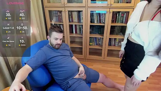 NikkiNSerdron online show from 24, 2, 2025