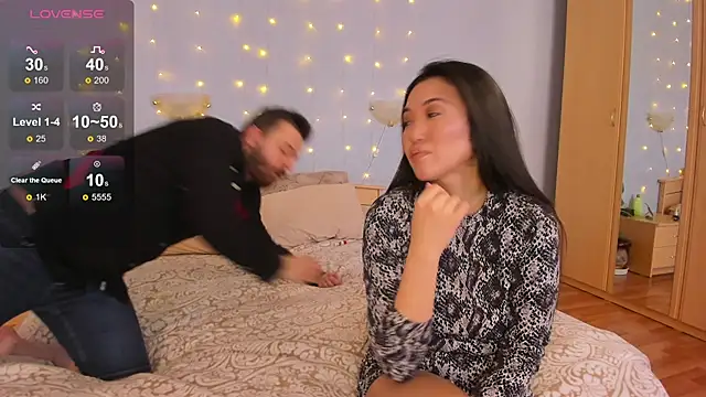 NikkiNSerdron online show from 27, 2, 2025