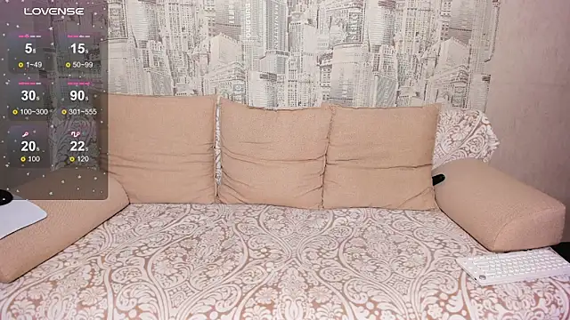 NikkiNSerdron online show from 14, 9, 2025