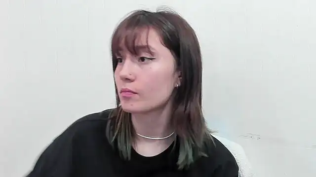 Snapshot of lizzy_davis_1 chatting on 19, 12, 2024 lizzy davis 1 online show from 19, 12, 2024