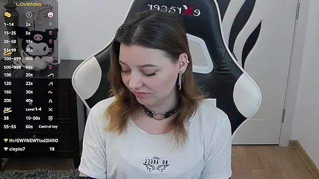 pretty little thing online show from 31, 5, 2026