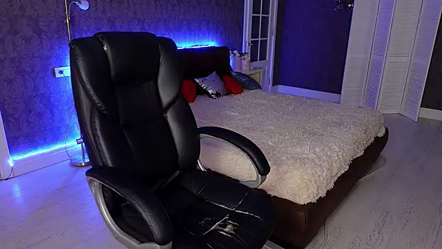 Daniela Kitty  online show from 9, 10, 2025