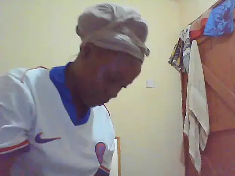 Snapshot of EBONYVANILLA02 chatting on 20, 11, 2025 EBONYVANILLA02 online show from 20, 11, 2025