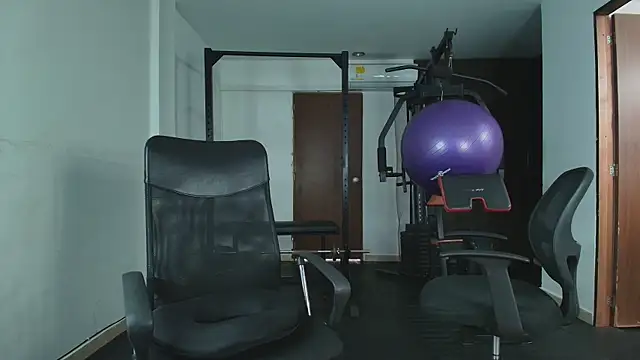CoupleBigAss online show from 5, 2, 2025