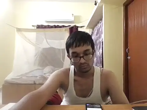 Snapshot of THE_NAKED_BOY chatting on 18, 9, 2025 THE NAKED BOY online show from 18, 9, 2025