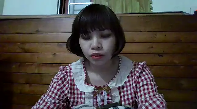 Snapshot of Angela-Eira chatting on 5, 2, 2025 Angela-Eira online show from 5, 2, 2025