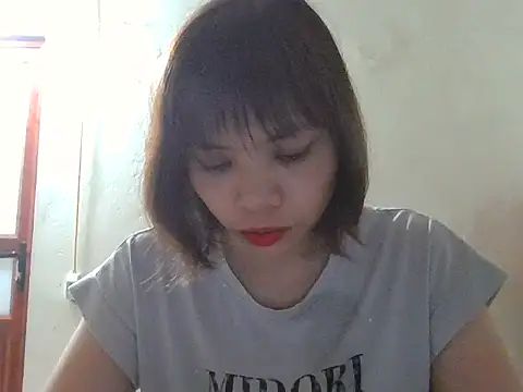 Snapshot of Angela-Eira chatting on 12, 9, 2025 Angela-Eira online show from 12, 9, 2025