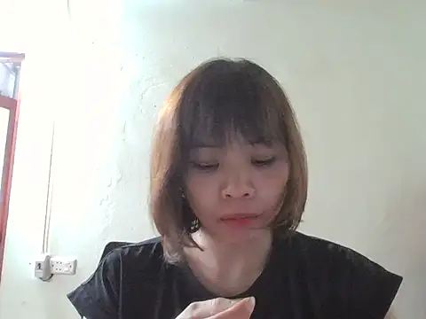 Snapshot of Angela-Eira chatting on 5, 10, 2025 Angela-Eira online show from 5, 10, 2025