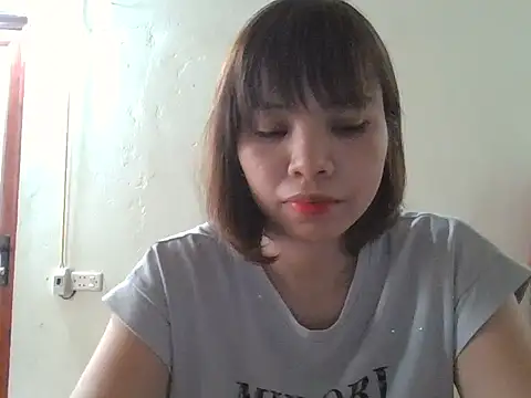 Snapshot of Angela-Eira chatting on 9, 10, 2025 Angela-Eira online show from 9, 10, 2025