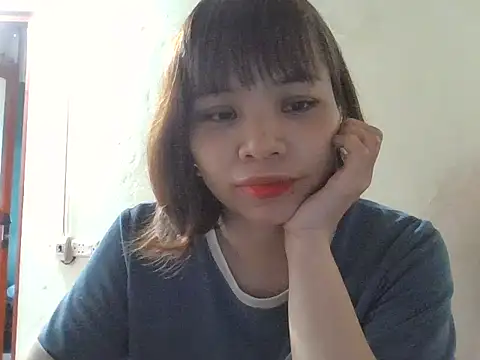 Snapshot of Angela-Eira chatting on 15, 10, 2025 Angela-Eira online show from 15, 10, 2025
