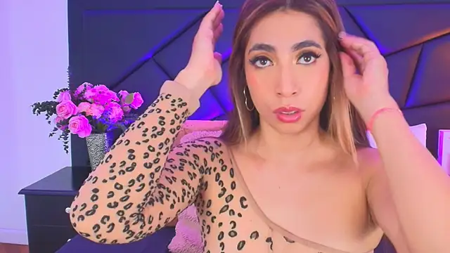 SophieCarther online show from 10, 9, 2025